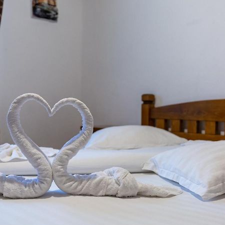 Conacul De Sub Munte Villa Novaci-Straini Ngoại thất bức ảnh