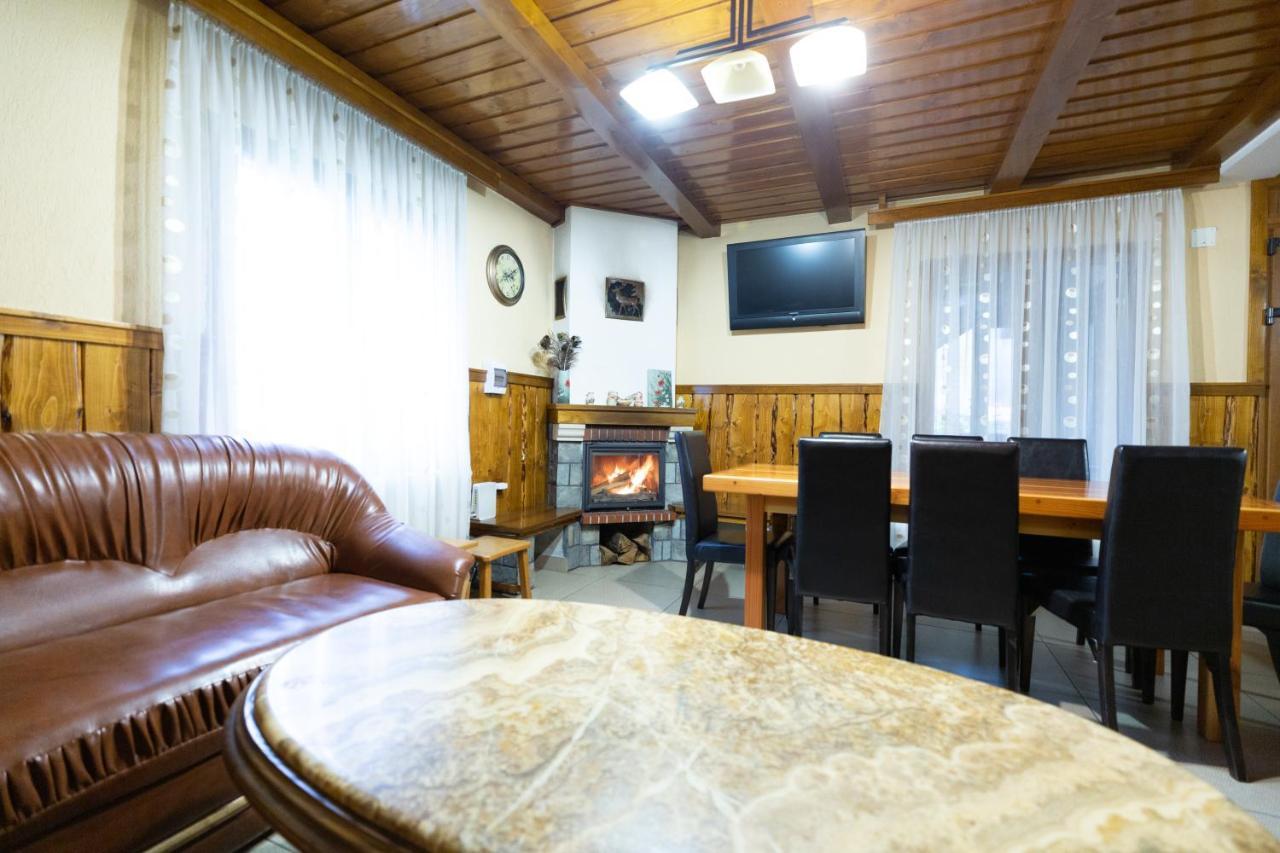 Conacul De Sub Munte Villa Novaci-Straini Ngoại thất bức ảnh